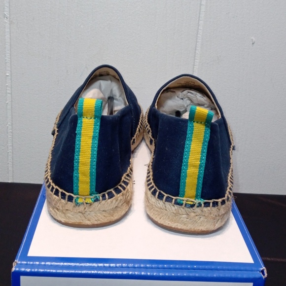 🎉HP🎉Vera Bradley Embroidered Espadrilles - Picture 2 of 6